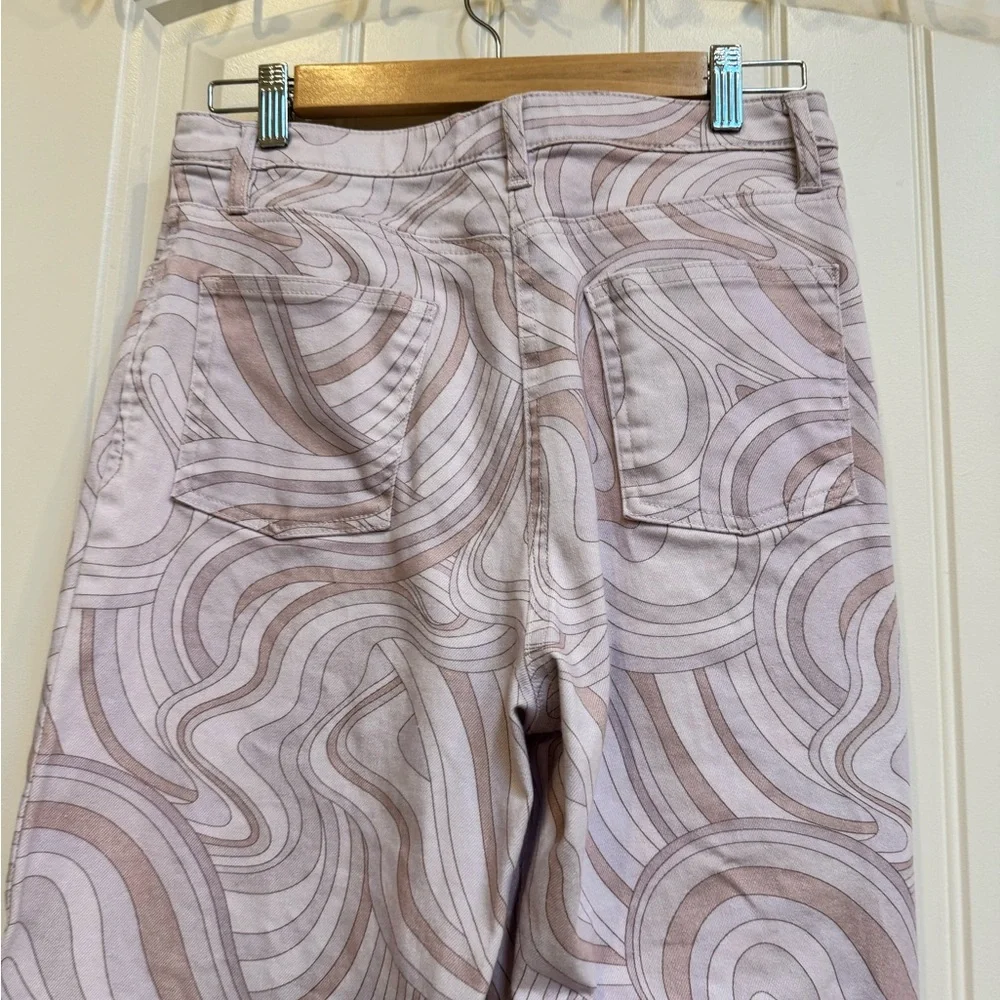 Aritzia Wilfred High Waisted Vera Twill Pant in Pink Soft Swirls. Size 6 - Picture 5 of 7